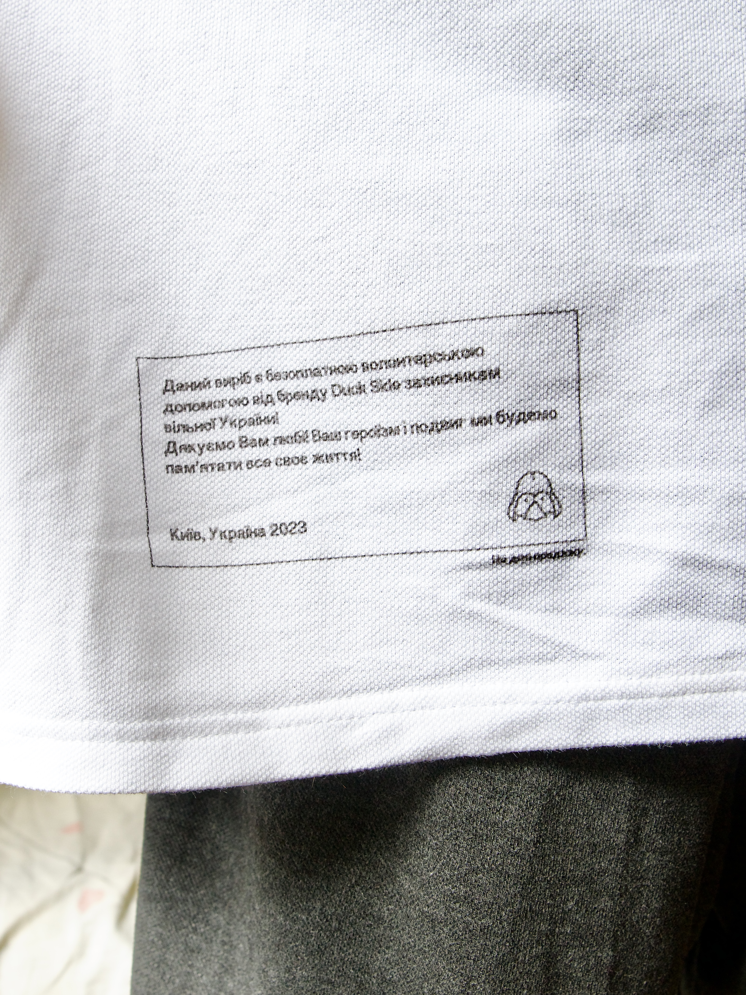 T-shirt / white - image  - 6 T-shirt / white - picture  - 6